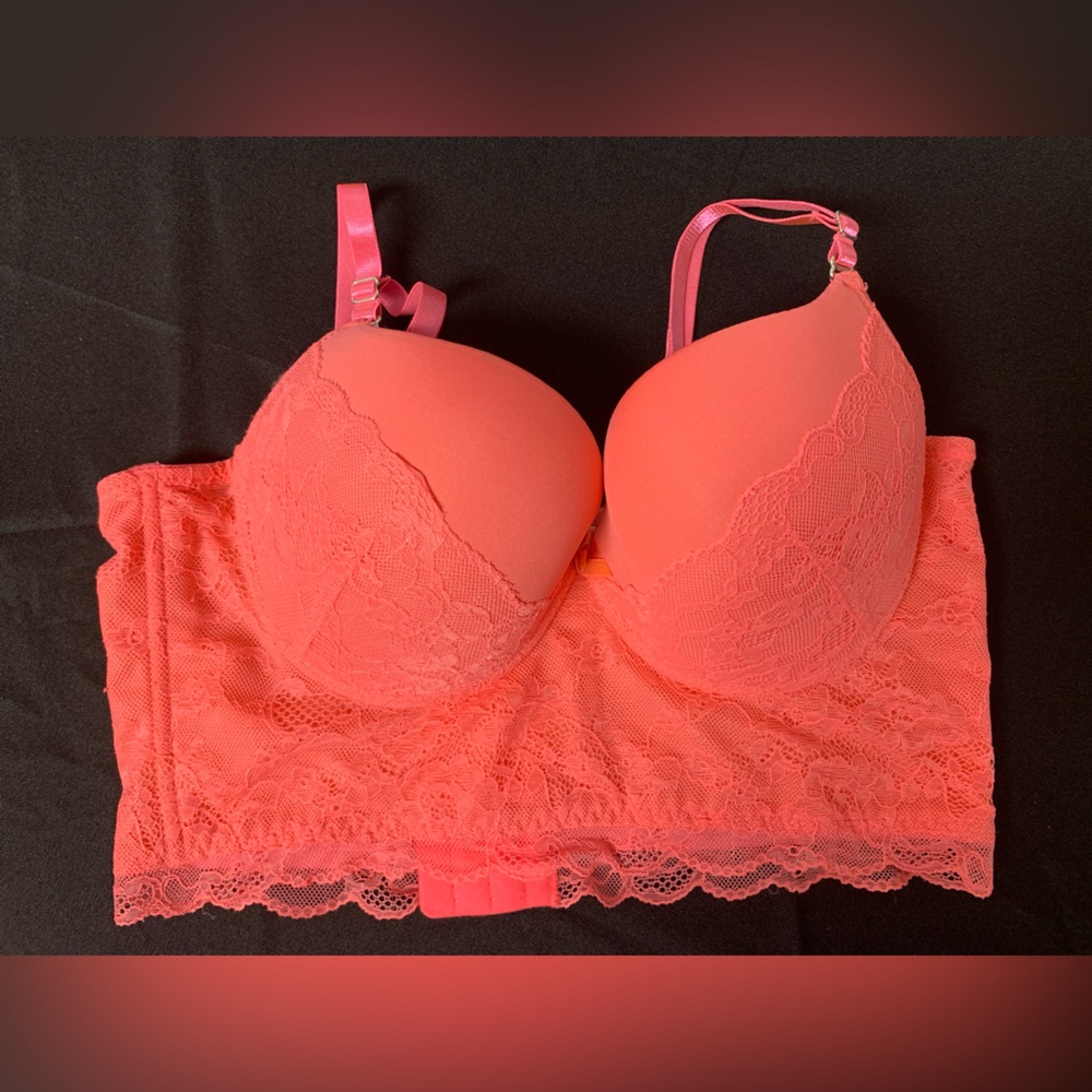 New St.Even Size 36B Bra. Shapewear Like New